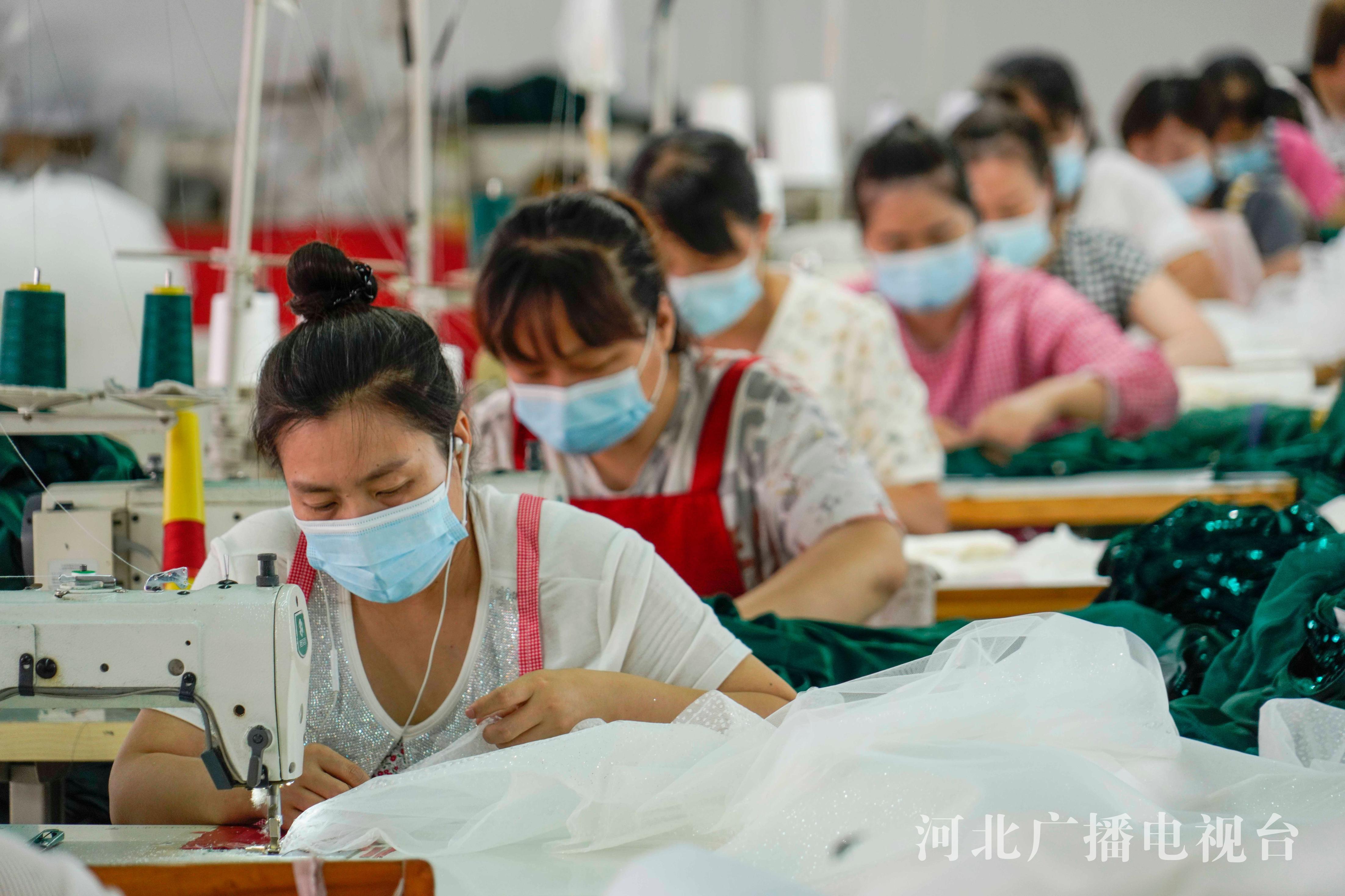 唐山遵化 出口服裝加工忙 產業升級促發展